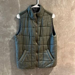 Thread and Supply Vest